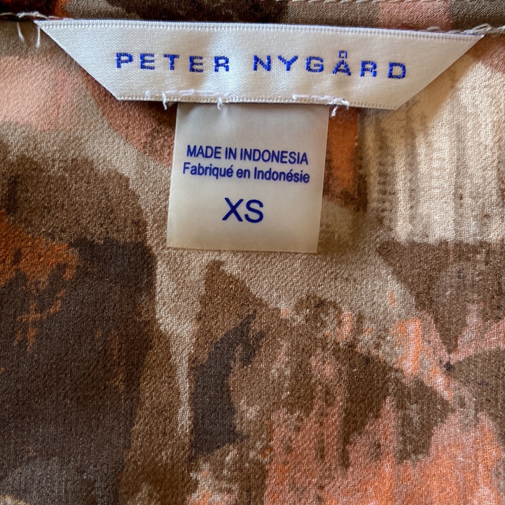 Pretty Peter Nygard Bohemian Double Layer Top With Detailed V-Neck. Size Small. - Picture 10 of 13